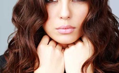 对面的女孩看过来歌词